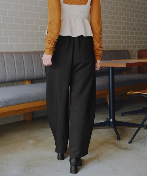 titivate(ティティベイト)の「カーブパンツ(その他パンツ・レディース・ブラウン/ブラック/チャコール・M)」の7枚目の写真
