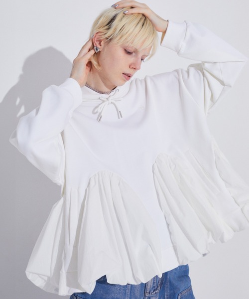 SORIN（ソリン　）の「Sweat Deformed Hoodie（パーカー・レディース・オフホワイト/グレー/ブラック・38）」の4枚目の写真