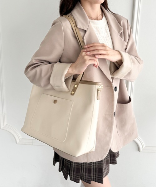 Loueme(ルエム)の「【A4収納/自立/ジッパー開閉】仕切りポケットPUトートバッグ(トートバッグ・レディース・アイボリー/ブラック/ブラウン・FREE)」の18枚目の写真