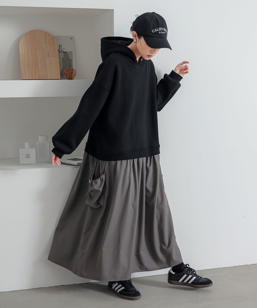 n'OrLABEL（ノアールレーベル）の「【機能素材】『裏起毛異素材ドッキングフードワンピース』（ワンピース・レディース・ブラック/杢グレー/マスタード・FREE）」の2枚目の写真