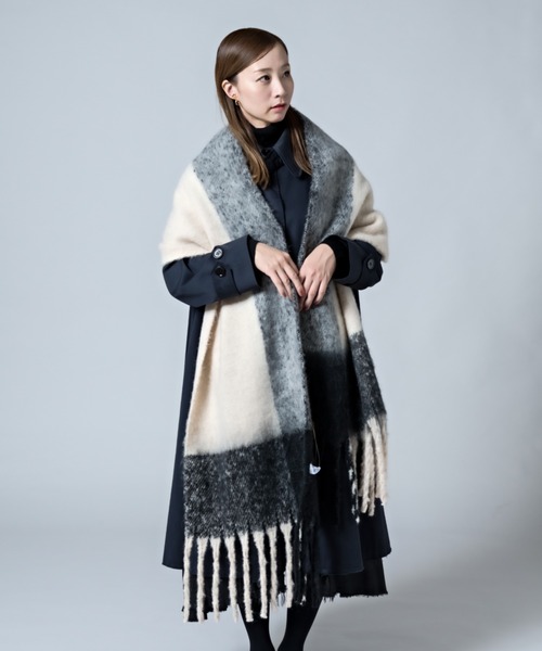CALIFORNIA OUTFITTERS（カリフォルニア アウトフィッターズ）の「2-10E37 厚手 起毛チェック フリンジマフラー（マフラー・レディース・ブラック/マスタード/ブラウン・ONESIZE）」の6枚目の写真