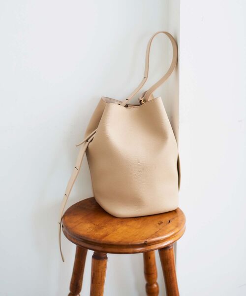 le.coeur blanc（ルクールブラン）の「ソフトホーボーバッグ（ショルダーバッグ・レディース・ブラック/ベージュ・FREE）」の4枚目の写真