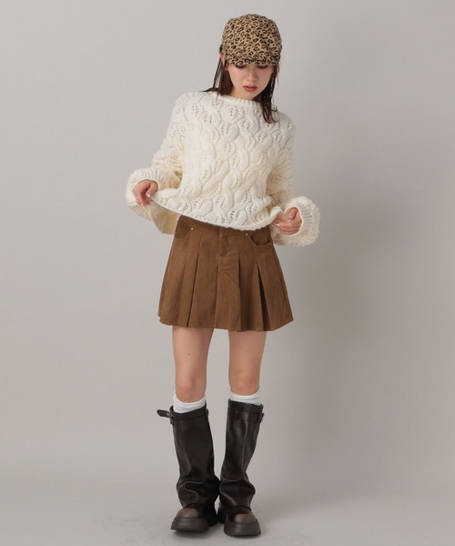 FOREVER 21（フォーエバー トゥエンティーワン）の「【2024FW】コーデュロイプリーツミニスカート（スカート・レディース・ブラック/キャメル・SMALL/MEDIUM）」の7枚目の写真