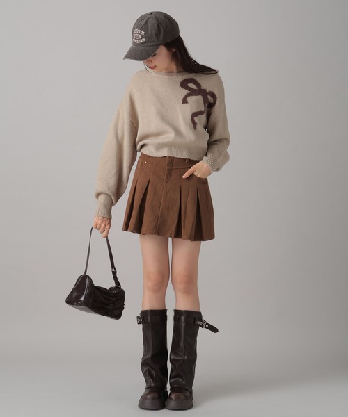 FOREVER 21（フォーエバー トゥエンティーワン）の「【2024FW】コーデュロイプリーツミニスカート（スカート・レディース・ブラック/キャメル・SMALL/MEDIUM）」の11枚目の写真