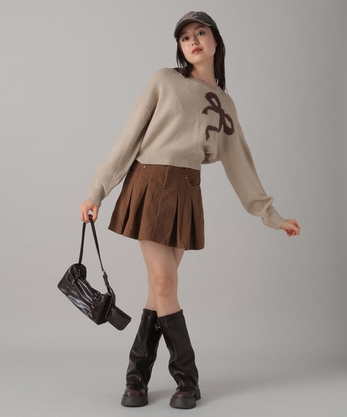 FOREVER 21（フォーエバー トゥエンティーワン）の「【2024FW】コーデュロイプリーツミニスカート（スカート・レディース・ブラック/キャメル・SMALL/MEDIUM）」の12枚目の写真