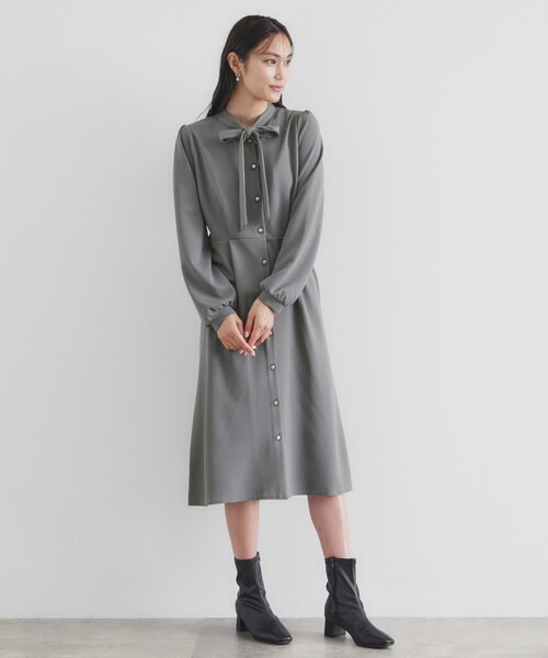 index(インデックス)の「◆ストレッチボウタイワンピース【洗濯機洗い可】(ワンピース・レディース・ネイビー/チャコールグレー/ナチュラル・40/38/42/36)」の5枚目の写真
