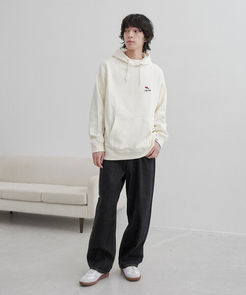 coen(コーエン)の「SunnySports(サニースポーツ)別注 ワンポイントハート刺繍パーカー(パーカー・メンズ・ホワイト/ネイビー・M/L/XL)」の4枚目の写真