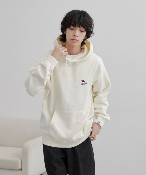 coen(コーエン)の「SunnySports(サニースポーツ)別注 ワンポイントハート刺繍パーカー(パーカー・メンズ・ホワイト/ネイビー・M/L/XL)」の7枚目の写真