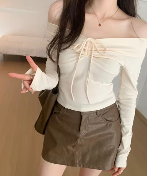 ALTROSE（アルトローズ）の「クロップド ショート丈 フロントリボントップス ギャザー オフショル（Tシャツ/カットソー・レディース・グリーン/ブラック/アイボリー・FREE）」の16枚目の写真