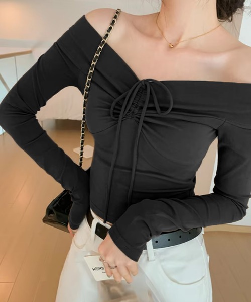 ALTROSE（アルトローズ）の「クロップド ショート丈 フロントリボントップス ギャザー オフショル（Tシャツ/カットソー・レディース・グリーン/ブラック/アイボリー・FREE）」の19枚目の写真