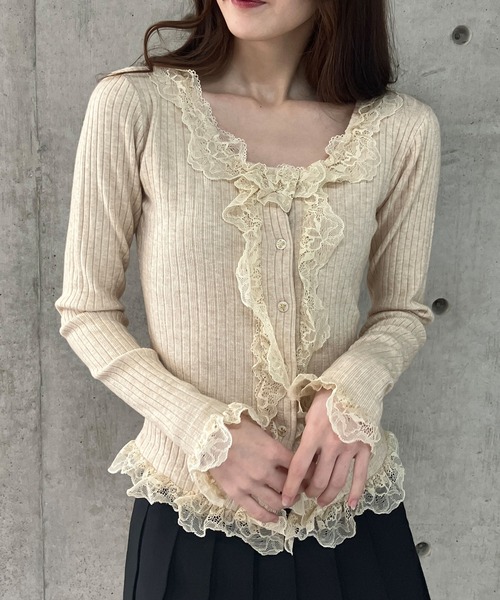 GLAMOROUS JANE(グラマラスジェーン)の「フリルレースリブニットカーデ(ニット/セーター・レディース・ベージュ/ホワイト/ブラック・FREE)」の12枚目の写真
