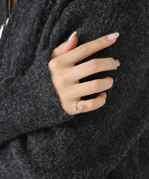 JOINT WORKS(ジョイントワークス)の「JUSTINE CLENQUET/ジャスティーヌ クランケ JUNO MID RING(リング・レディース・ゴールド・FREE)」の5枚目の写真
