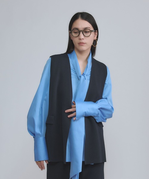 Chaos（カオス）の「Chaos(カオス)/シルクコンベスト　【セットアップ可】（ベスト・レディース・ホワイト/ネイビー/ブラック/クリーム/ネイビー系・FREE）」の5枚目の写真