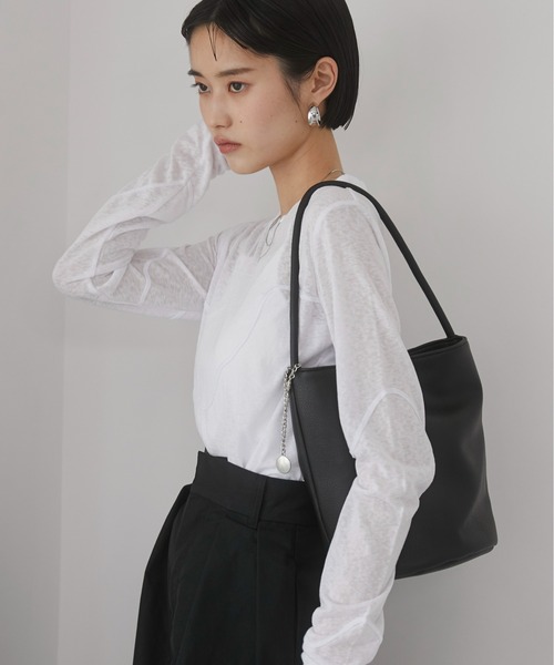 ANGIE(アンジー)の「コード刺繍 シアートップス(Tシャツ/カットソー・レディース・オフホワイト/杢グレー/ブラック/イエロー・FREE)」の6枚目の写真