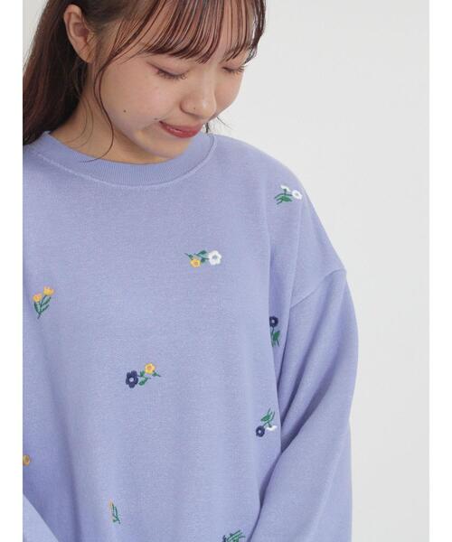 Samansa Mos2（サマンサ モスモス）の「小花刺繍スウェット（Tシャツ