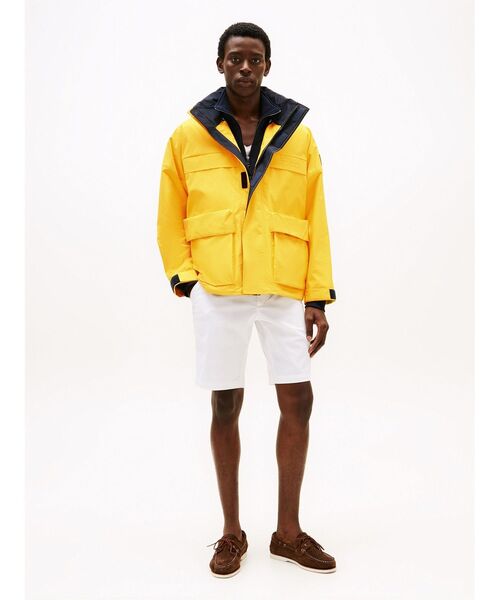 TOMMY HILFIGER(トミーヒルフィガー)の「レガッタミドルレングスジャケット(ブルゾン・メンズ・イエロー・LARGE/MEDIUM)」の2枚目の写真