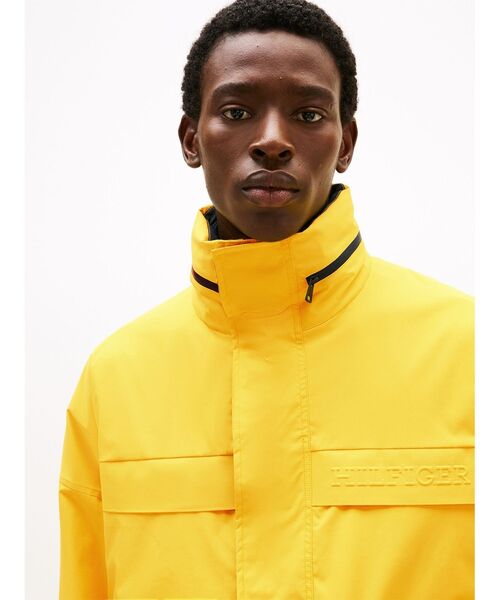 TOMMY HILFIGER(トミーヒルフィガー)の「レガッタミドルレングスジャケット(ブルゾン・メンズ・イエロー・LARGE/MEDIUM)」の4枚目の写真