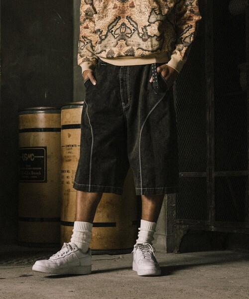 NAUTICA(ノーティカ)の「NAUTICA JEANS CO./ノーティカジーンズ Faded Gizastitch T/C Curve Cropped Pants/フェイデッド ギザステッチ コットンポリエステル カーブ クロップドパンツ(その他パンツ・メンズ・ネイビー/ブラック・SMALL/MEDIUM/LARGE)」の1枚目の写真