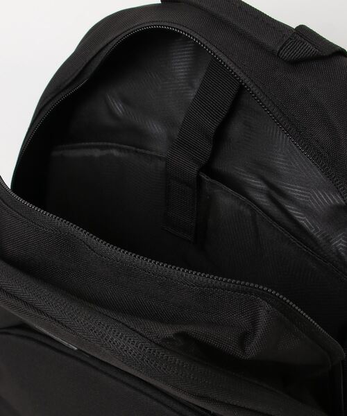 VOLCOM(ボルコム)の「【VOLCOM】 UPPERCLASS BACKPACK(バックパック/リュック・メンズ・ブラック・O/S)」の4枚目の写真