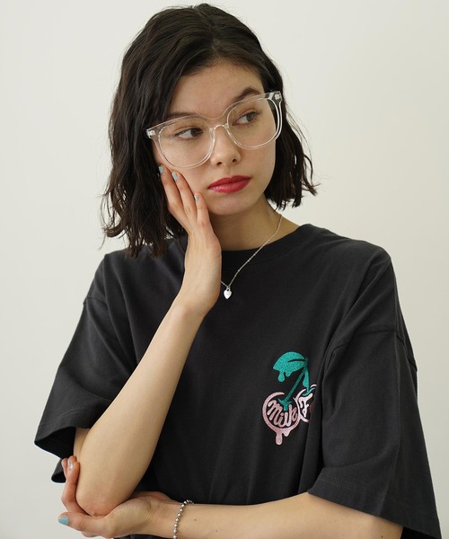 MILKFED.（ミルクフェド）の「MILKFED. LOGO BIG SQUARE SUNGLASSES（サングラス・レディース・ブラウン/クリア/ブラック・ONE SIZE）」の8枚目の写真