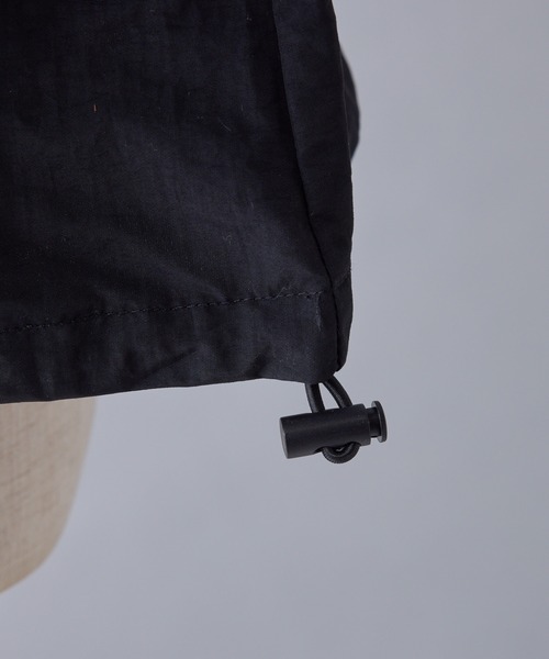 one after another NICE CLAUP（ワンアフターアナザーナイスクラップ）の「サイドラインショートブルゾン【ZOZO限定商品】（ナイロンジャケット・レディース・ブラック/アイボリー・FREE）」の21枚目の写真