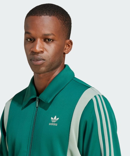 adidas（アディダス）の「アディカラー パネル トラックトップ