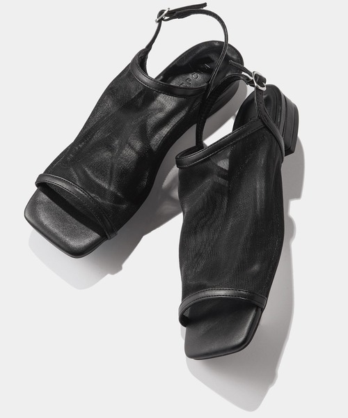 LEPSIM(レプシィム)の「シアーフラットサンダル 323224(サンダル・レディース・ブラック/ベージュ・LARGE/MEDIUM)」の2枚目の写真