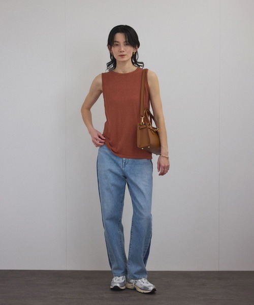 SALON adam et rope'（サロン アダム エ ロペ）の「【WEB限定】ループヤーンノースリーブニットプルオーバー（タンクトップ・レディース・オフホワイト/チャコールグレー/レッド系その他4・FREE）」の10枚目の写真