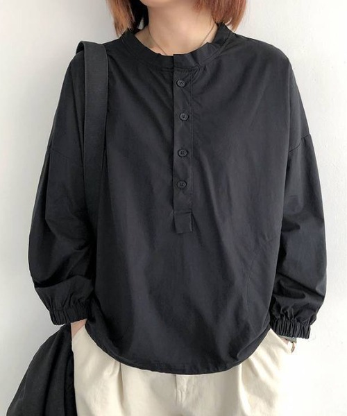 BLANC FICELLE(ブランフィセル)の「スタンドカラーヘンリーネックブラウス / バルーンスリーブプルオーバー(シャツ/ブラウス・レディース・チャコールグレー/ブラック/ホワイト・M/L/XL)」の3枚目の写真