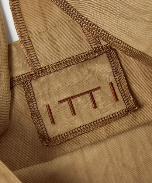 ITTI(イッチ)の「【別注】<ITTI for ASTRAET>インサイドアウト バッグ M(トートバッグ・レディース・ブラック/ナチュラル/ブラウン系/ダークグレー・FREE)」の14枚目の写真