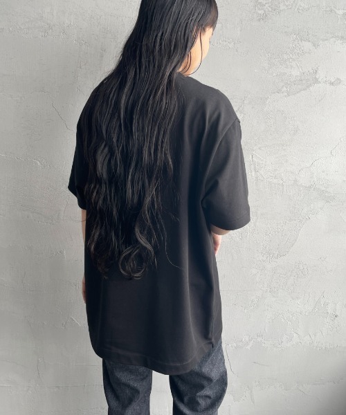 LACOSTE（ラコステ）の「[LACOSTE/ラコステ] ヘビーウェイト ロゴプリントＴシャツ（Tシャツ/カットソー・レディース・ブラック/ホワイト/キナリ/シルバー・2/3/4）」の5枚目の写真