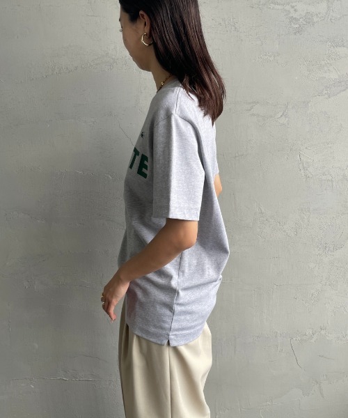 LACOSTE（ラコステ）の「[LACOSTE/ラコステ] ヘビーウェイト ロゴプリントＴシャツ（Tシャツ/カットソー・レディース・ブラック/ホワイト/キナリ/シルバー・2/3/4）」の19枚目の写真