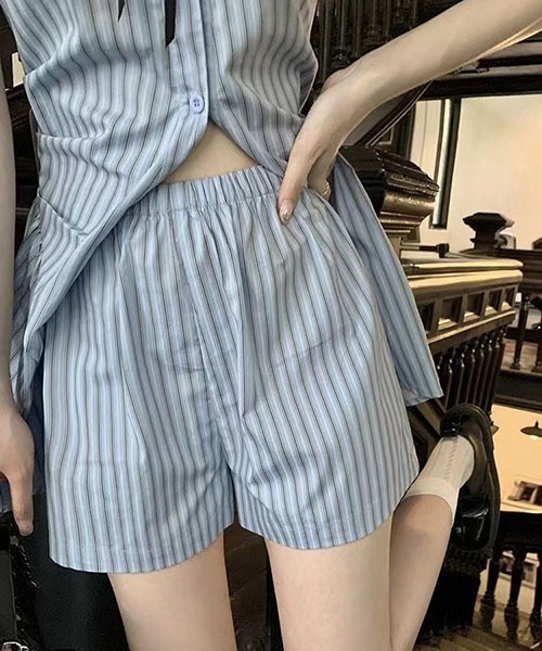 gossip！ロサンゼルス（ゴシップロサンゼルス）の「学院風 水色ストライプ パフスリーブシャツワンピース ショートパンツ付き 2 点セット リボン付き スリム ミニ丈 夏服（ワンピース・レディース・ブルー・M/S）」の5枚目の写真