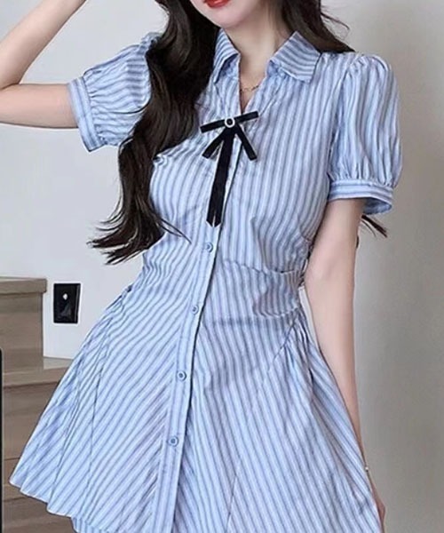 gossip！ロサンゼルス（ゴシップロサンゼルス）の「学院風 水色ストライプ パフスリーブシャツワンピース ショートパンツ付き 2 点セット リボン付き スリム ミニ丈 夏服（ワンピース・レディース・ブルー・M/S）」の9枚目の写真