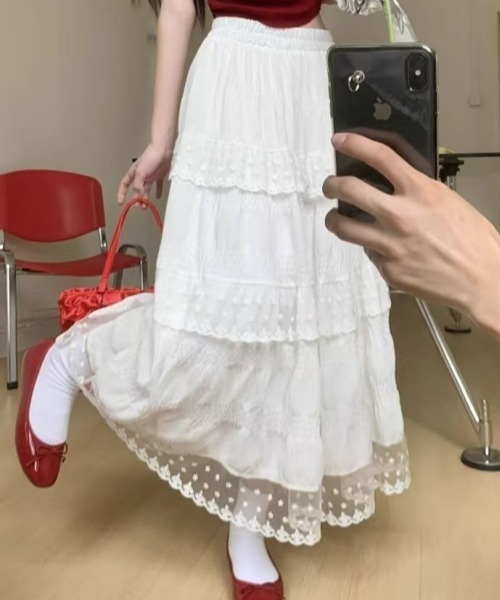 gossip!ロサンゼルス(ゴシップロサンゼルス)の「レースフリルティアードスカート ヴィンテージ カジュアル&シンプル(スカート・レディース・ホワイト・FREE)」の11枚目の写真
