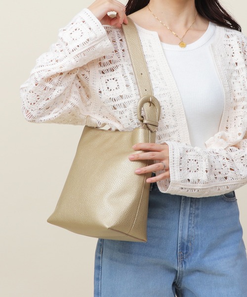 Bermosa(ベルモサ)の「2WAY ワンハンドル スクエア トートバッグ(トートバッグ・レディース・シルバー/ブラック/ゴールド/ホワイト・FREE)」の19枚目の写真