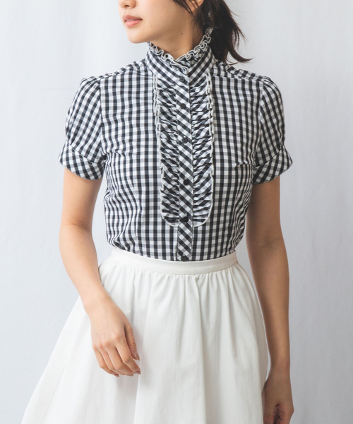 NARACAMICIE(ナラカミーチェ)の「【NARACAMICIE】スモールギンガムフリル半袖シャツ(シャツ/ブラウス・レディース・レッド/ブラック・L/XL/S/M)」の2枚目の写真