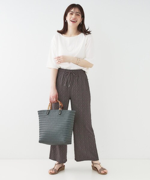 SHOO・LA・RUE（シューラルー）の「【洗える/S-LL/綿100％】5分袖ボートネックトップス（Tシャツ/カットソー・レディース・ブラック系2/グリーン系3/ネイビー系2/ホワイト・01/02/03/04）」の7枚目の写真