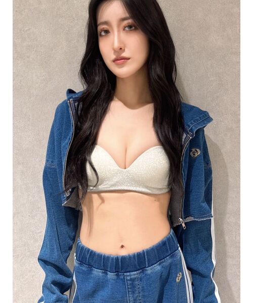 GYDA(ジェイダ)の「GLITTER Booster ブラトップ(ブラジャー・レディース・ブラック/オフホワイト・FREE)」の6枚目の写真