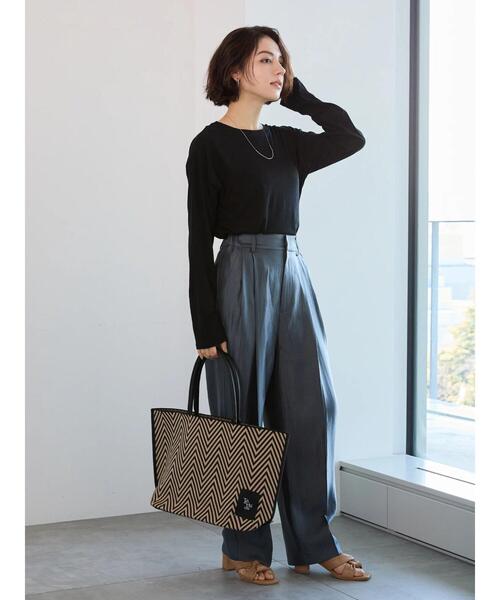 Te chichi(テチチ)の「シャイニー2タックパンツ(その他パンツ・レディース・チャコールグレー/ベージュ/シルバーグレー・F)」の5枚目の写真