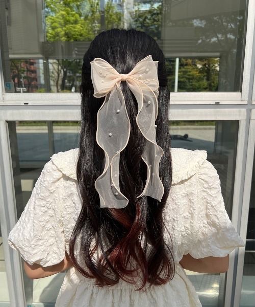 F i.n.t（フィント）の「【一部店舗限定展開/6色展開】パール付きロングリボンバレッタ/fint　フィント（バレッタ/ヘアクリップ・レディース・ピンクベージュ/ライトピンク/ブラック/ライトグレー/ラベンダー/オフホワイト・FREE）」の8枚目の写真