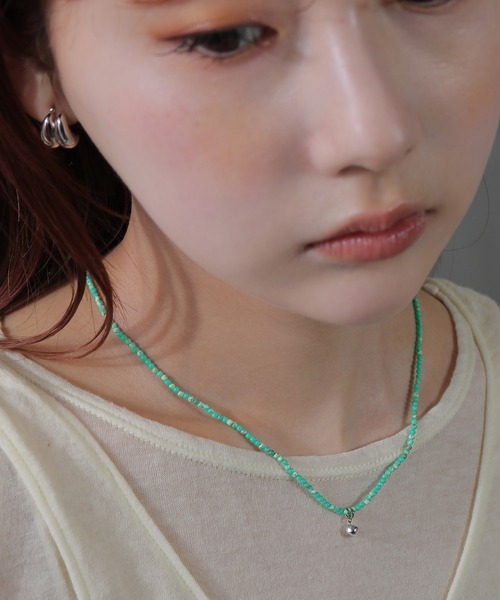 voov（ブーブ）の「ビーズ ショート ネックレス（ネックレス・レディース・ブルー系その他/ブラック/ホワイト/ピンク・フリー）」の3枚目の写真