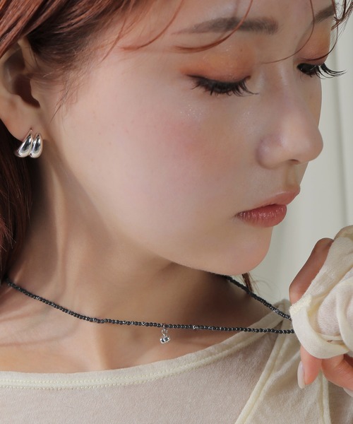 voov（ブーブ）の「ビーズ ショート ネックレス（ネックレス・レディース・ブルー系その他/ブラック/ホワイト/ピンク・フリー）」の2枚目の写真