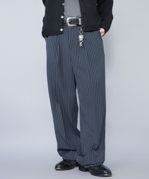 SPINNS | ピンストライプワイドスラックスパンツ/センタープレス/モードストリートに最適◎(その他パンツ)