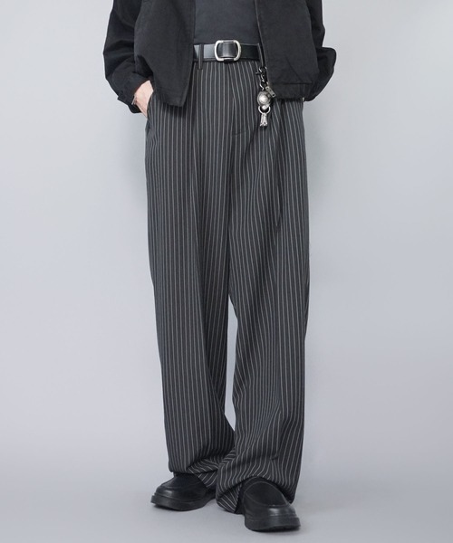 SPINNS（スピンズ）の「ピンストライプワイドスラックスパンツ/センタープレス/モードストリートに最適◎（その他パンツ・メンズ・ブラック/ネイビー/ブラウン・L/M）」の16枚目の写真