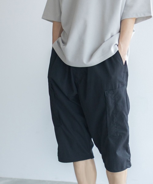 NAVY（ネイビー）の「【ポリ高弾力クロス素材を使用 裾のドローコードで好みのシルエットにスタイリング♪】NAVY 7分丈カーゴパンツ（カーゴパンツ・メンズ・チャコールグレー/ブラック・M/L/XL）」の5枚目の写真
