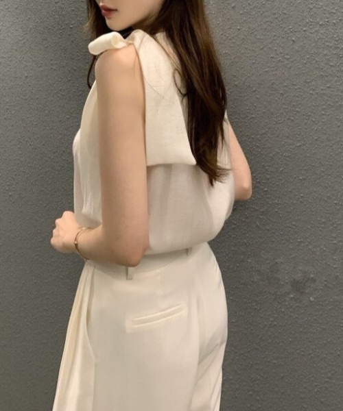 FREE STYLISTS(フリー スタイリスト)の「YUGA_YGMC Shoulder ribbon pullover top(シャツ/ブラウス・レディース・ブラック/オフホワイト/ベージュ・FREE)」の6枚目の写真