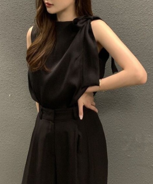 FREE STYLISTS(フリー スタイリスト)の「YUGA_YGMC Shoulder ribbon pullover top(シャツ/ブラウス・レディース・ブラック/オフホワイト/ベージュ・FREE)」の7枚目の写真
