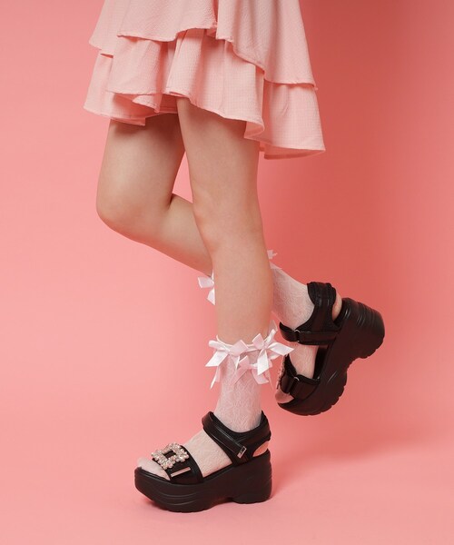 cs T&P(シーエスティーアンドピー)の「厚底ビジューバックルサンダル(サンダル・レディース・ブラック/ホワイト・S/M/L/LL)」の16枚目の写真