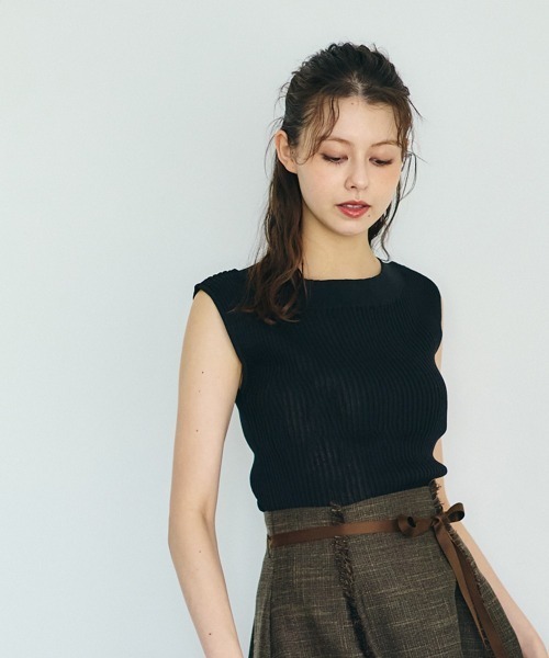 12Twelve Agenda(トゥエルブ アジェンダ)の「前後2wayドライタッチノースリーブリブニットプルオーバー(ニット/セーター・レディース・ブラック/ブルー/ライトグレー/オフホワイト・M)」の6枚目の写真